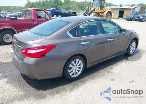 2016 Nissan Altima 2.5/2.5 S/2.5 Sl/2.5 Sr/2.5 Sv из США, поврежденный, VIN 1N4AL3AP1GC168012